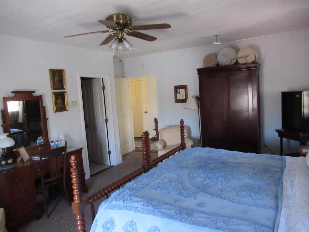 Carrier Houses Bed & Breakfast Rutherfordton 外观 照片