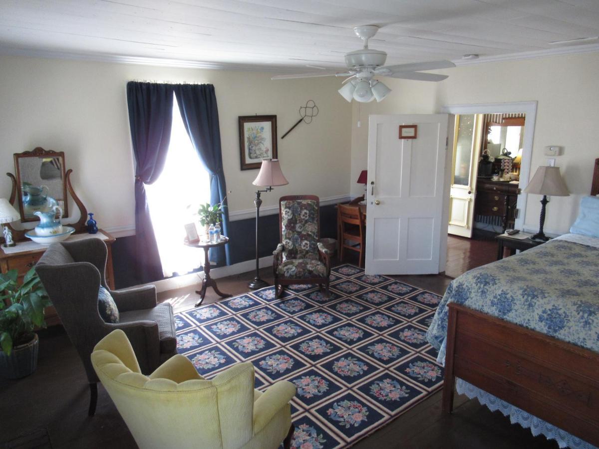 Carrier Houses Bed & Breakfast Rutherfordton 外观 照片