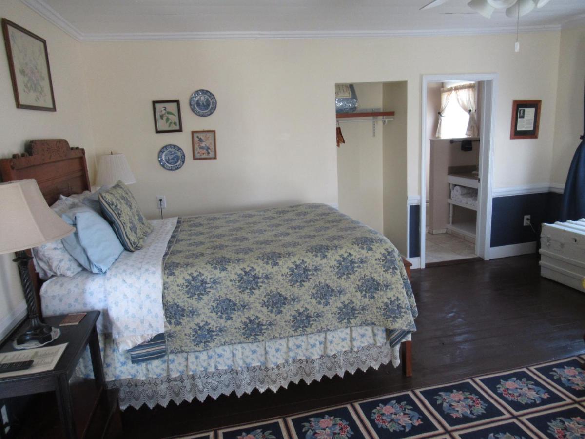 Carrier Houses Bed & Breakfast Rutherfordton 外观 照片