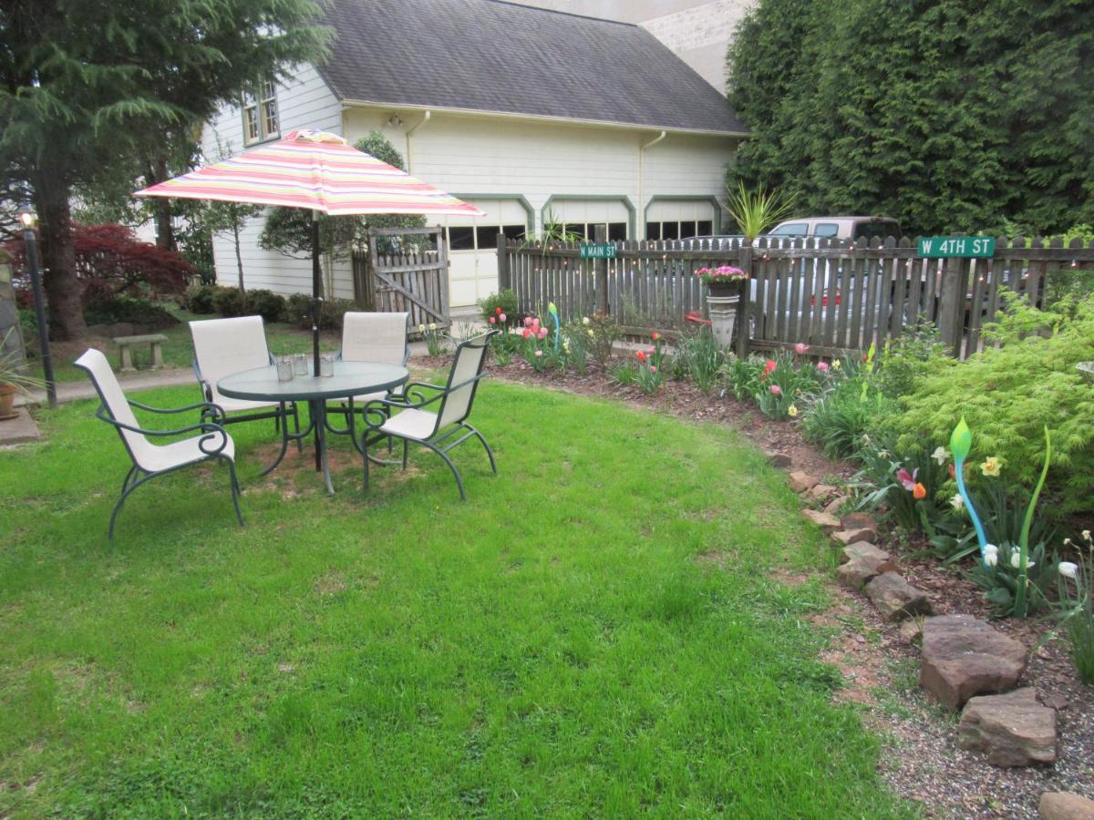 Carrier Houses Bed & Breakfast Rutherfordton 外观 照片