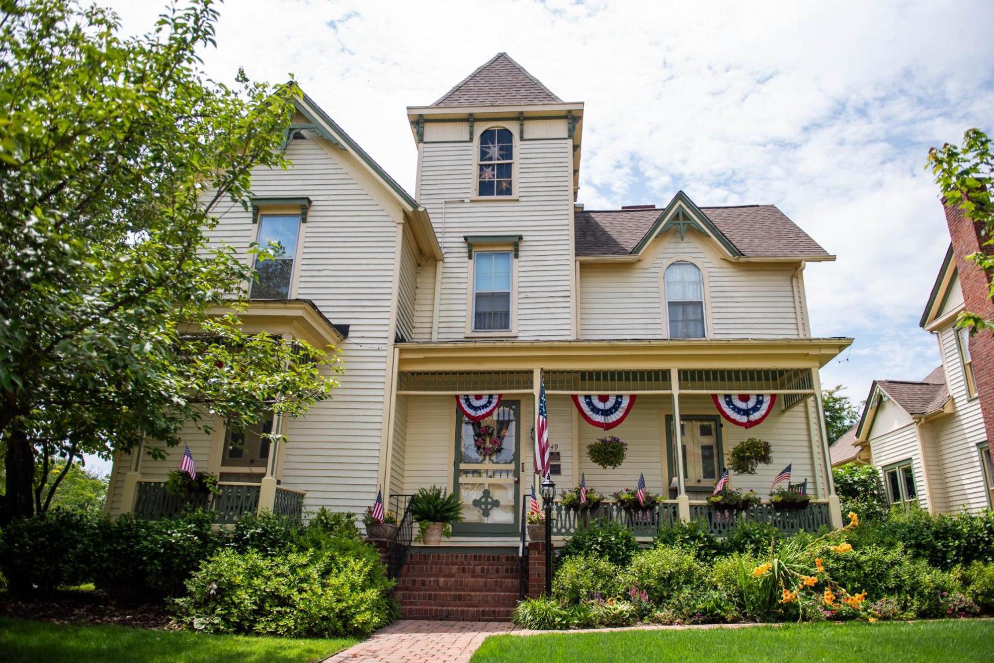 Carrier Houses Bed & Breakfast Rutherfordton 外观 照片