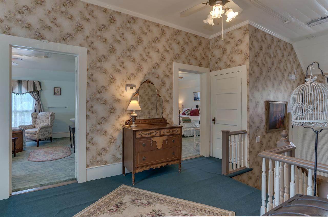 Carrier Houses Bed & Breakfast Rutherfordton 外观 照片